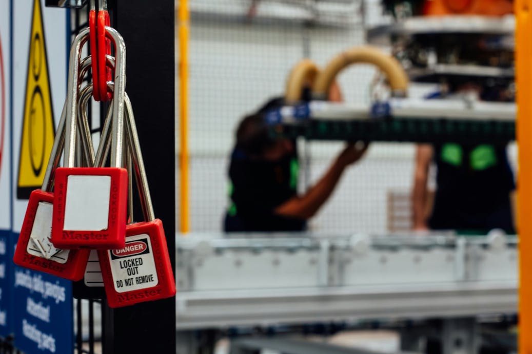 Reach Lockout Tagout (LOTO) Safely in 7 Steps