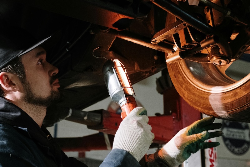 Corrective vvs preventive maintenance worker