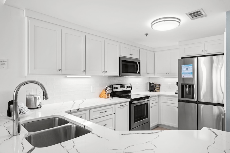 Destin rentals kitchen